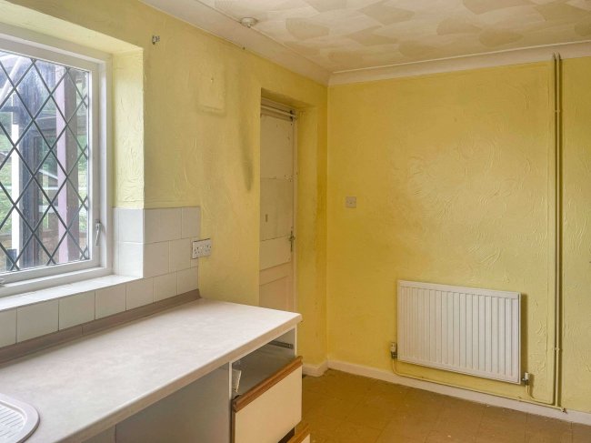 8 St Benedicts Road, Brandon, IP27 0UP 5