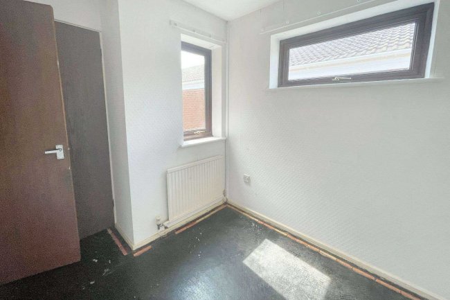 6 Forge Way, Chester, CH4 7NN 9