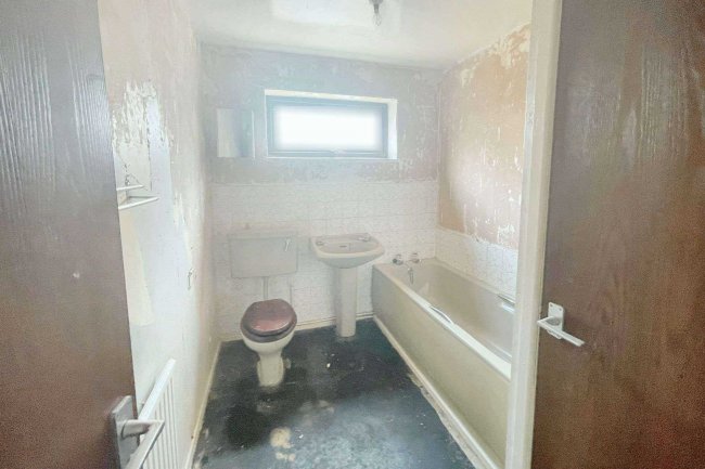 6 Forge Way, Chester, CH4 7NN 9