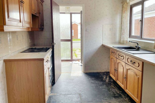 6 Forge Way, Chester, CH4 7NN 9