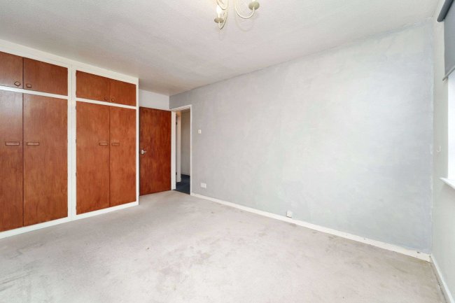 Flat 2, 2 College Road, Epsom, Surrey, KT17 4EY 10