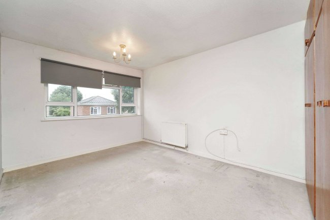 Flat 2, 2 College Road, Epsom, Surrey, KT17 4EY 10