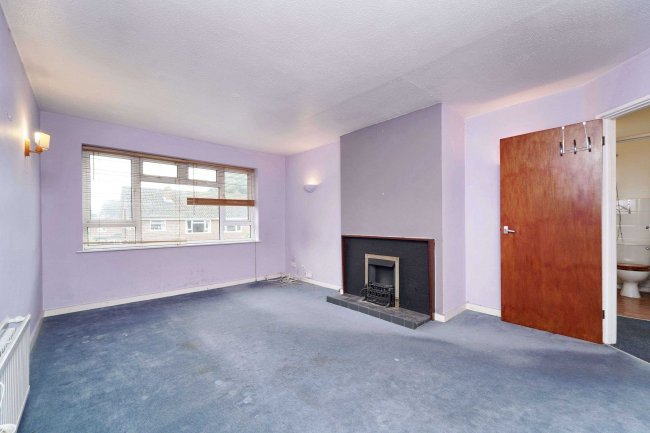 Flat 2, 2 College Road, Epsom, Surrey, KT17 4EY 10