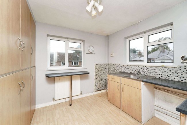 Flat 2, 2 College Road, Epsom, Surrey, KT17 4EY 10