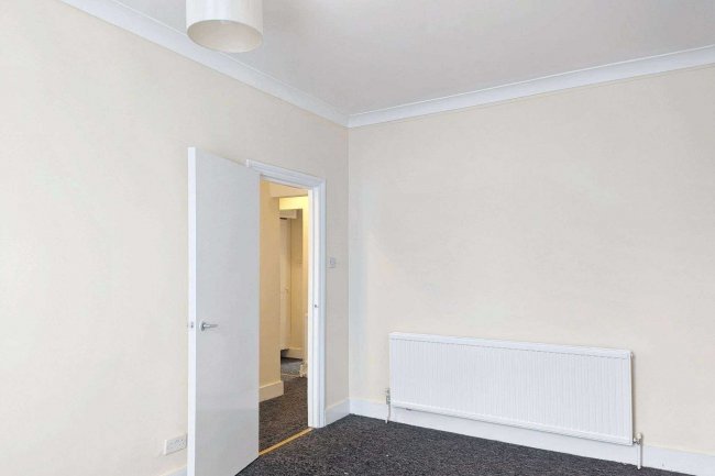 First Floor Flat, 31 Thornford Road, Lewisham, SE13 6SG 7