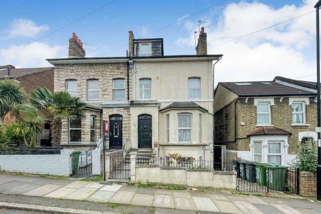 First Floor Flat, 31 Thornford Road, Lewisham, SE13 6SG 7