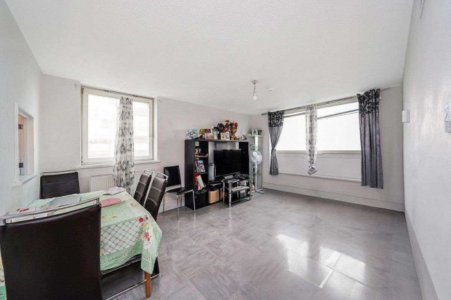 42 Mersea House, 104, Harts Lane, Barking, Essex, IG11 8LW 7