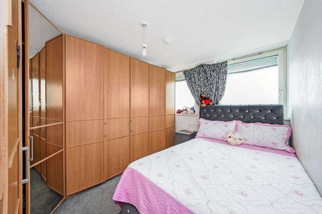 42 Mersea House, 104, Harts Lane, Barking, Essex, IG11 8LW 7