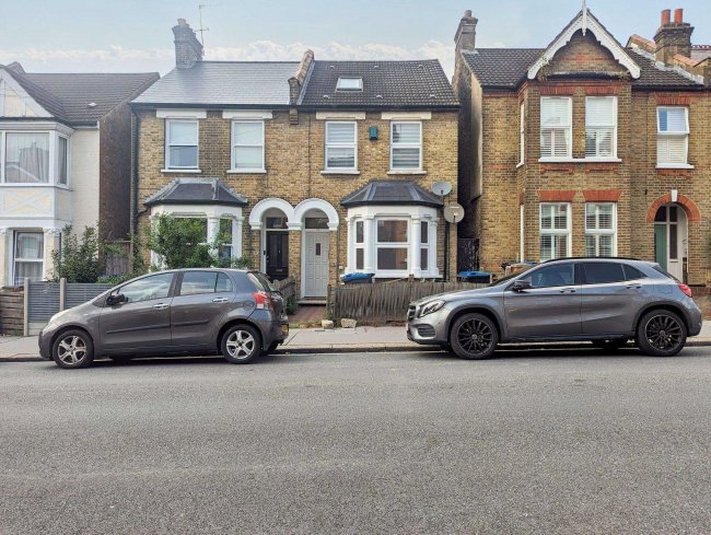 75a Woodville Road, Thornton Heath, Surrey, CR7 8LN 3