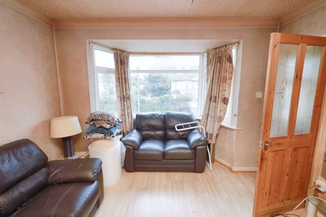 16A Barnard Gardens, Hayes, UB4 9ER 6