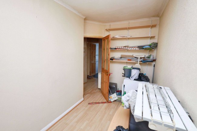 16A Barnard Gardens, Hayes, UB4 9ER 6