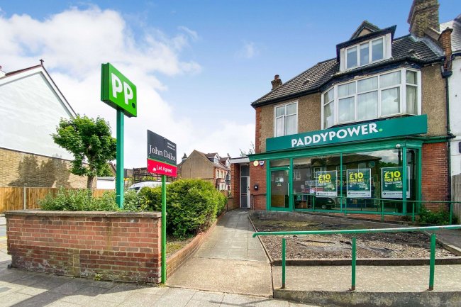 196 Lower Addiscombe Road, Croydon, CR0 7AA 7