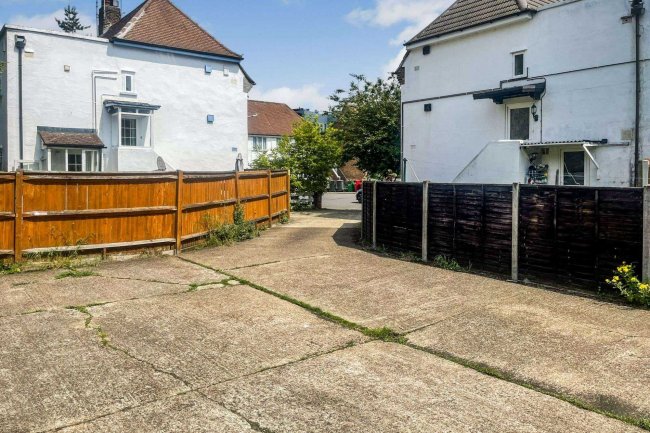 Garages at Beechwood Gardens, Slough, Berkshire SL1 2HP. 10