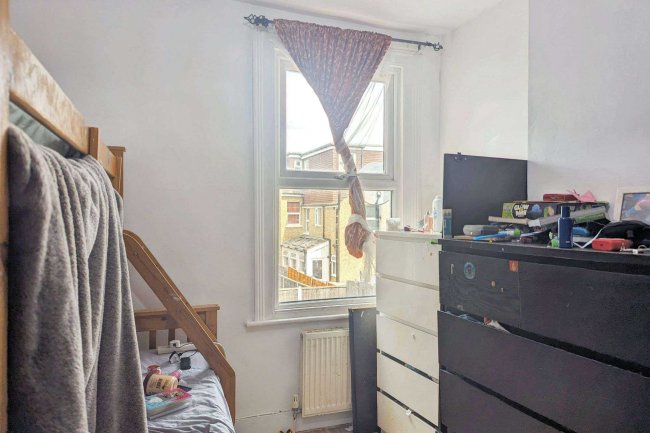 36 Pemdevon Road, Croydon, Surrey, CR0 3QN 3