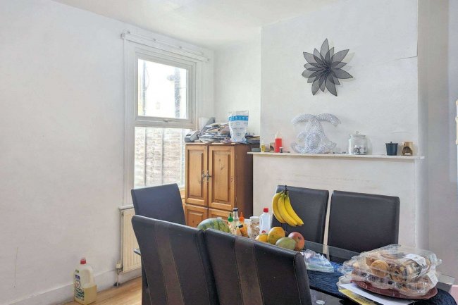 36 Pemdevon Road, Croydon, Surrey, CR0 3QN 3