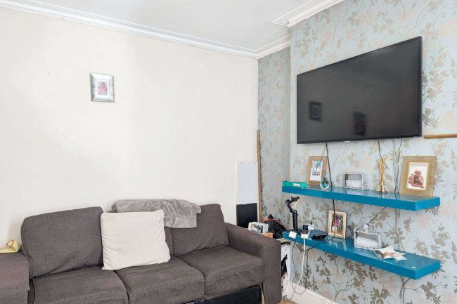 36 Pemdevon Road, Croydon, Surrey, CR0 3QN 3