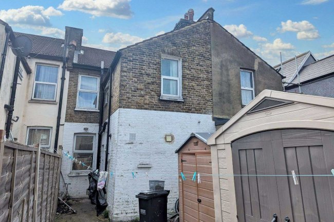 36 Pemdevon Road, Croydon, Surrey, CR0 3QN 3