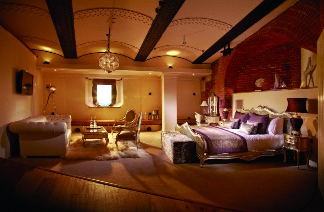 Spitbank Fort, Solent, Hampshire, PO5 3PA 1