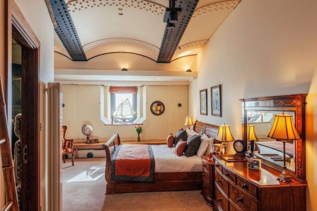 Spitbank Fort, Solent, Hampshire, PO5 3PA 1