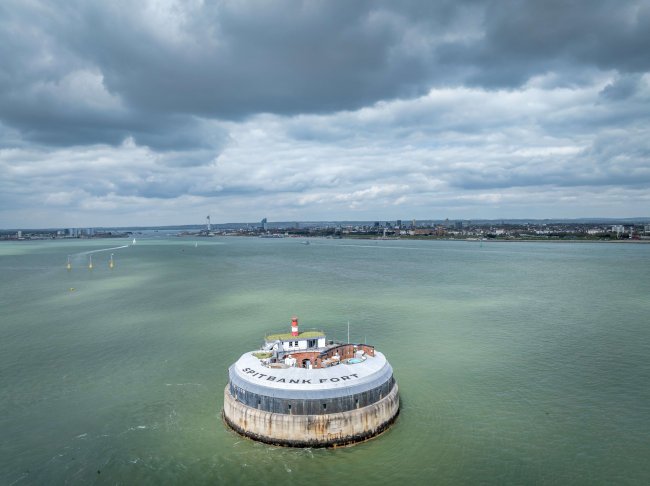 Spitbank Fort, Solent, Hampshire, PO5 3PA 1