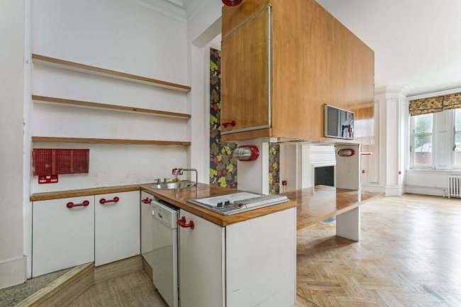Flat 2, 3-5 Cheyne Place, Chelsea, London, SW3 4HH 9