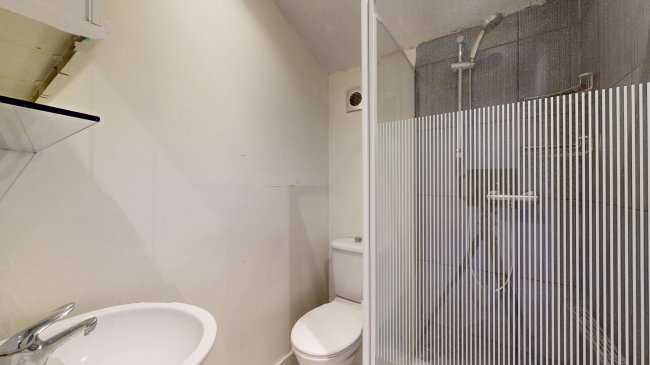 92 Queen Mary Road, Upper Norwood, London, SE19 3NP 8