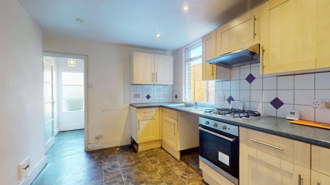 92 Queen Mary Road, Upper Norwood, London, SE19 3NP 8