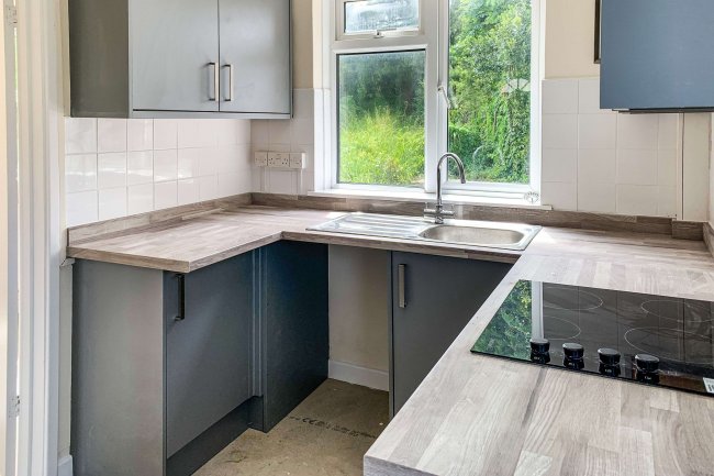 85 Broadway Crescent, Ryde, Isle of Wight, PO33 3QT 3