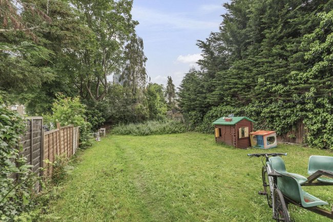 19 Beech House Road, Croydon, Surrey, CR0 1JQ 8