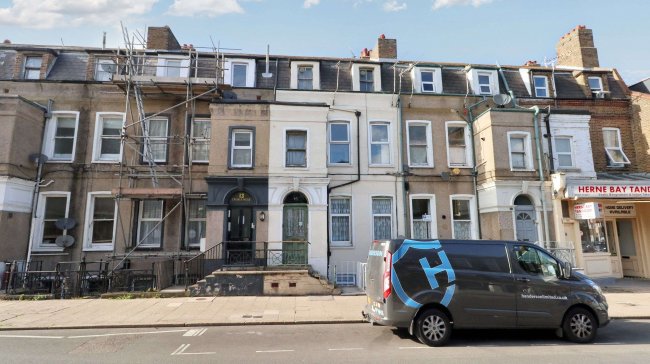 15c High Street, Herne Bay, Kent, CT6 5LJ 1