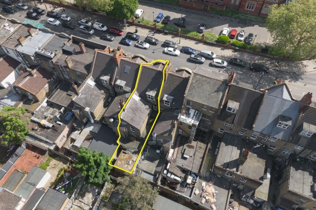 397 Barking Road, London, E6 2JT 7