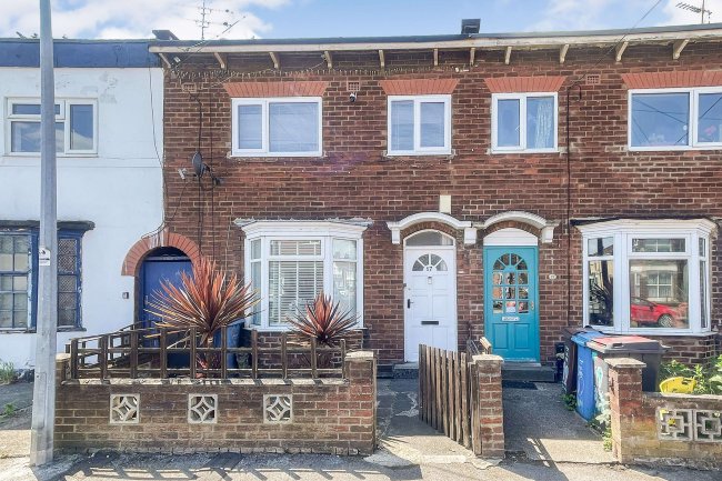 17 Ryde Avenue, Hull, HU5 1QA 5