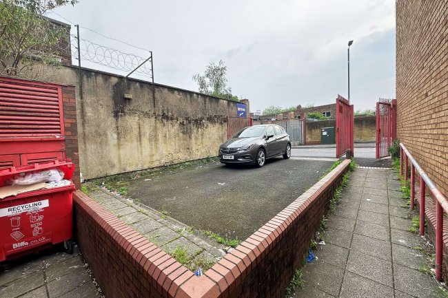 129-131 High Street, Bloxwich, Walsall WS3 3LE 9