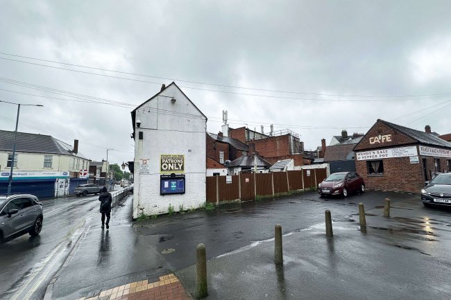 Shoulder of Mutton, 66 Birmingham Road, Rowley Regis, B65 9BA 1