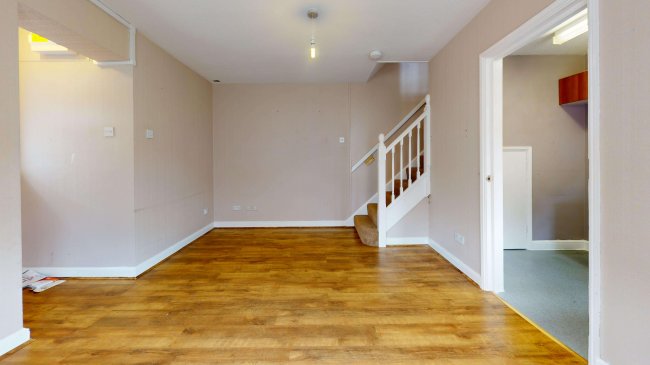 89 Springfield Place, New Malden, Surrey, KT3 3LP 2