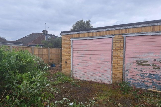 Garage Plot to rear of 199 Lyndhurst Avenue, Whitton, TW2 6BN 5