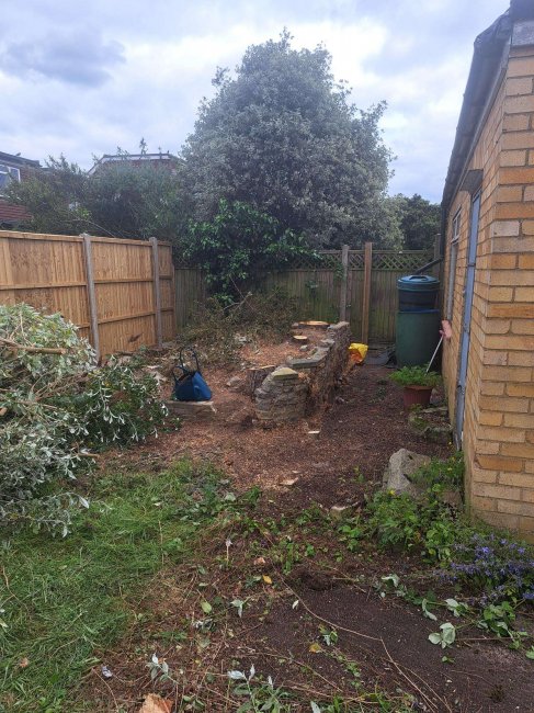Garage Plot to rear of 199 Lyndhurst Avenue, Whitton, TW2 6BN 5