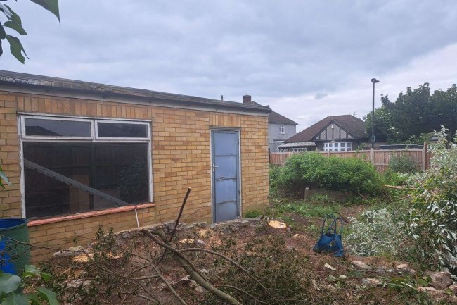 Garage Plot to rear of 199 Lyndhurst Avenue, Whitton, TW2 6BN 5