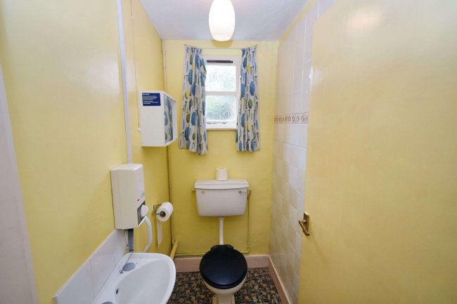 7 Stratford Road Nash, Milton Keynes, Buckinghamshire, MK17 0ES 3