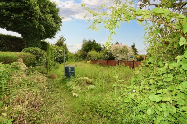 7 Stratford Road Nash, Milton Keynes, Buckinghamshire, MK17 0ES 3