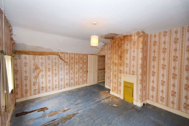 7 Stratford Road Nash, Milton Keynes, Buckinghamshire, MK17 0ES 3