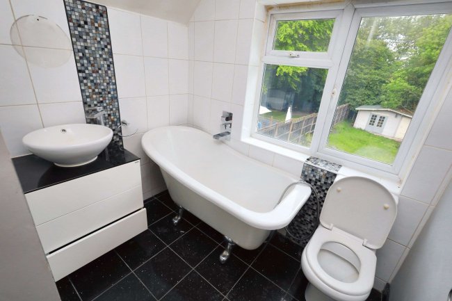 Twingates, Gregory Road, Hedgerley, Slough, Buckinghamshire, SL2 3XL 1