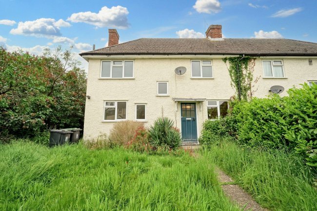 11 Langley Park Road, Iver, Buckinghamshire, SL0 9QJ 10