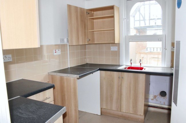 14 Canterbury Road, Ashford, TN24 8JX 7