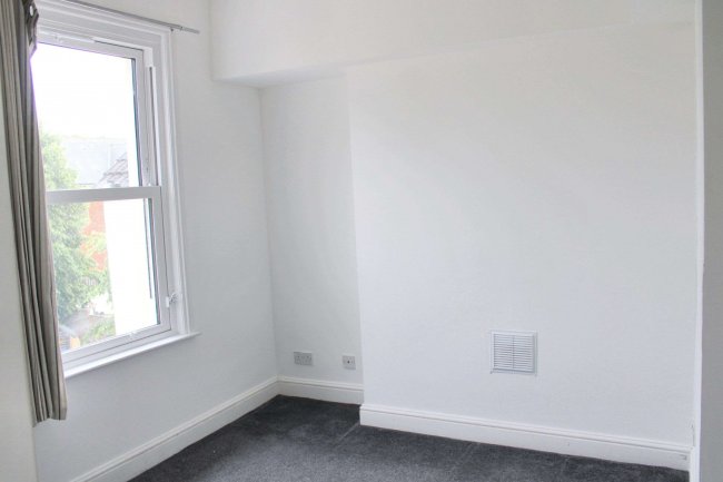 14 Canterbury Road, Ashford, TN24 8JX 7