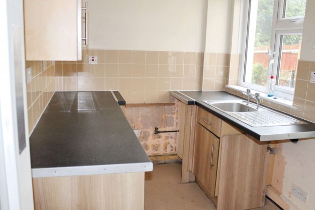 14 Canterbury Road, Ashford, TN24 8JX 7