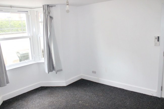 14 Canterbury Road, Ashford, TN24 8JX 7