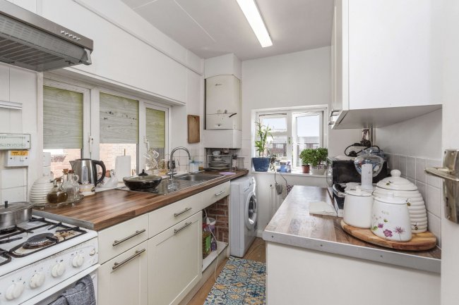 337 London Rd, Camberley, GU15 3HQ 5