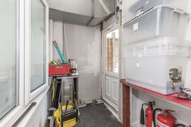 337 London Rd, Camberley, GU15 3HQ 5