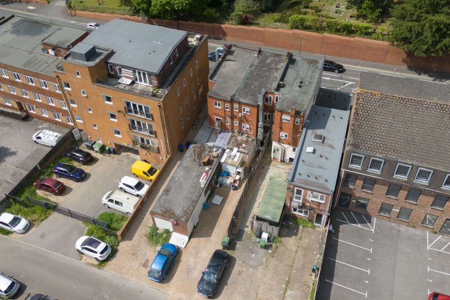 337 London Rd, Camberley, GU15 3HQ 5